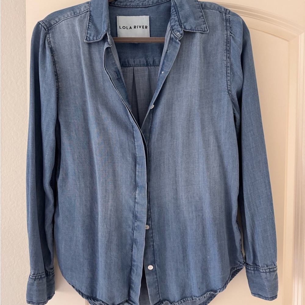 Lola River Women's Light Blue Denim Button-Down Shirt